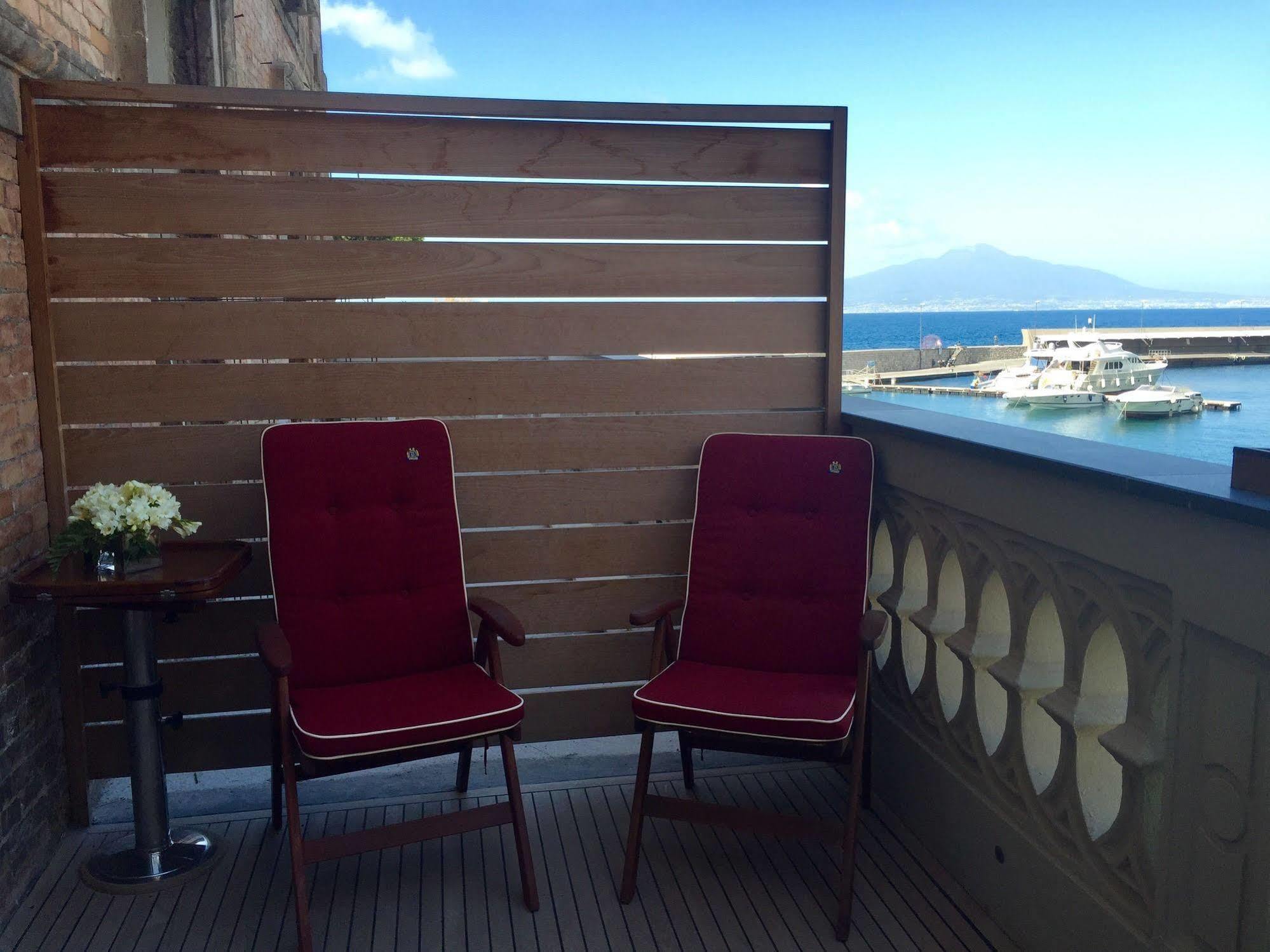 Yacht Club Capo Cervo Suites B&B Sorrento Exterior photo
